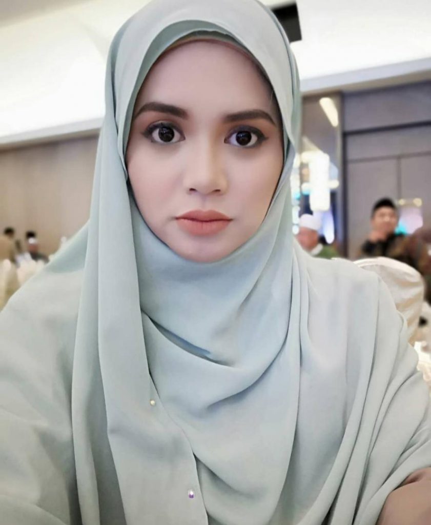 Dulu Pernah Bangga Tayang Aurat, Sekarang Kalau Sehelai Rambut Kelihatan Yatt Hamzah Rasa Malu