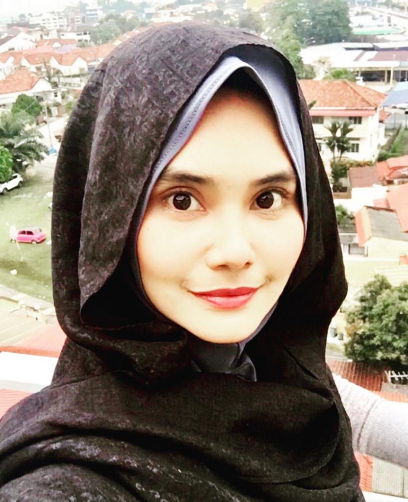 “Nervous Pulak Rasa,” – Macam Bagi Hint, Netizen Speku Rafidah Ibrahim Bakal Nikah Minggu Depan?