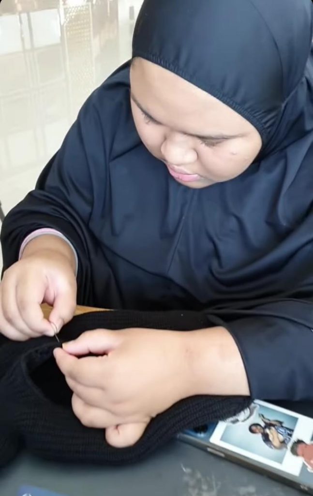 Cik B Cuba-Cuba Belajar Menjahit, Besar Harapan Datuk Vida – “Doakan Boleh Jadi Perempuan Sejati, Pandai Bisnes.”